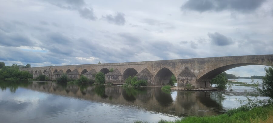 Randonnée GR3 entre Orléans et Tours. Pont de Beaugency | Performance et Coaching